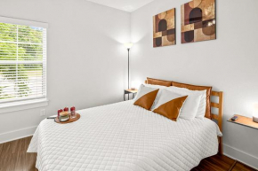 Stylish 2BR Home Near University of Arkansas